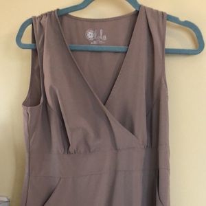 Lola tan dress with pockets. Size l